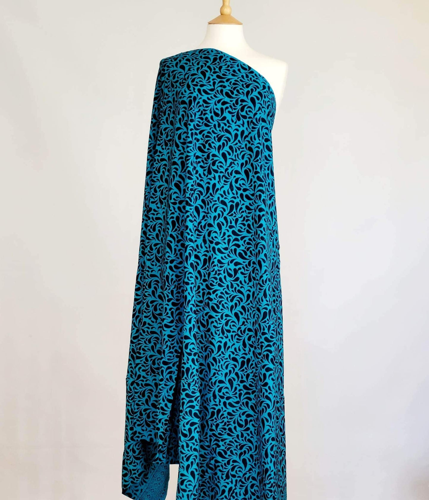 Pearl Drop Curious Blue and Black Batik Sarong