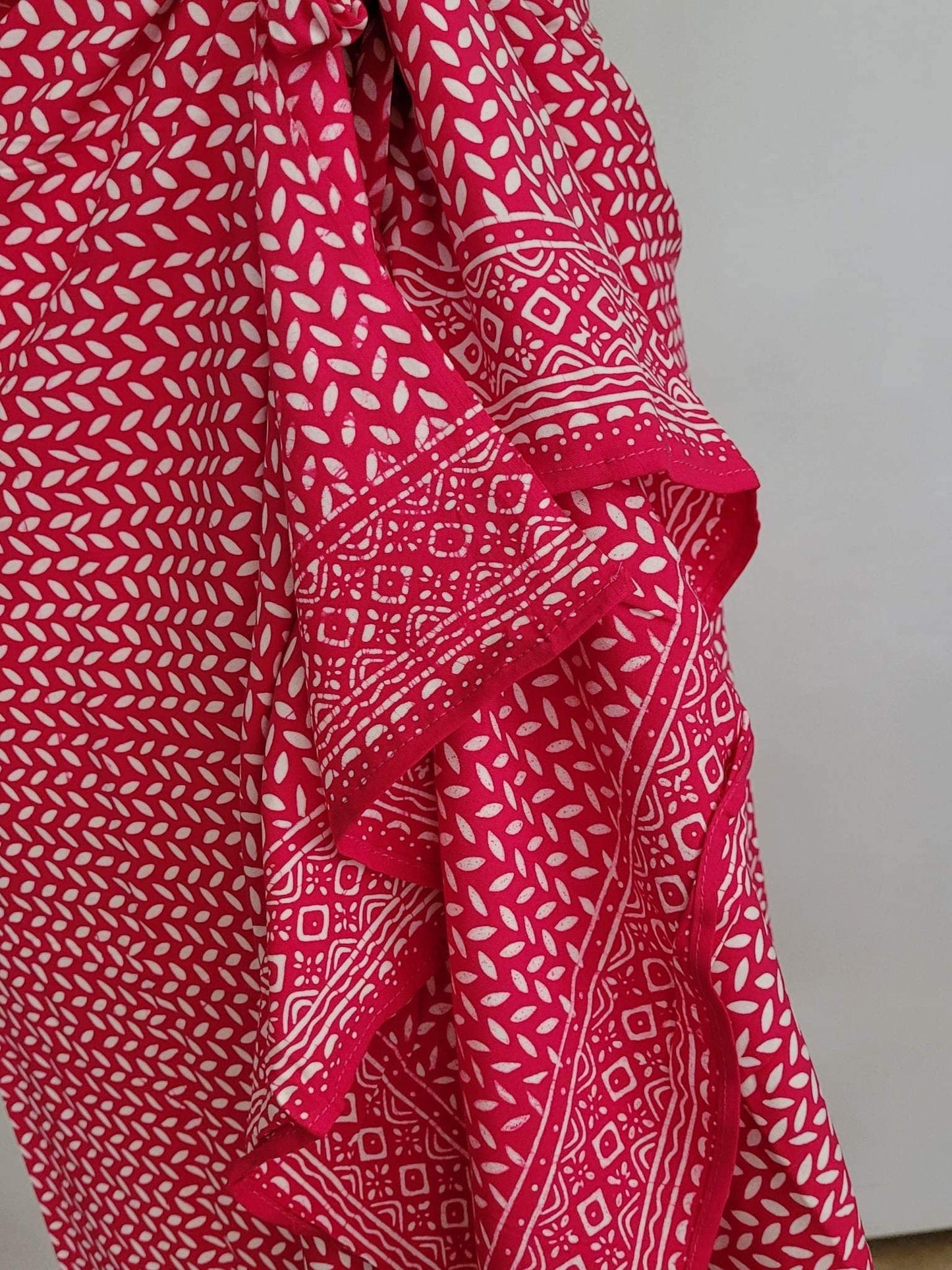 Orzo Cerise Batik Sarong