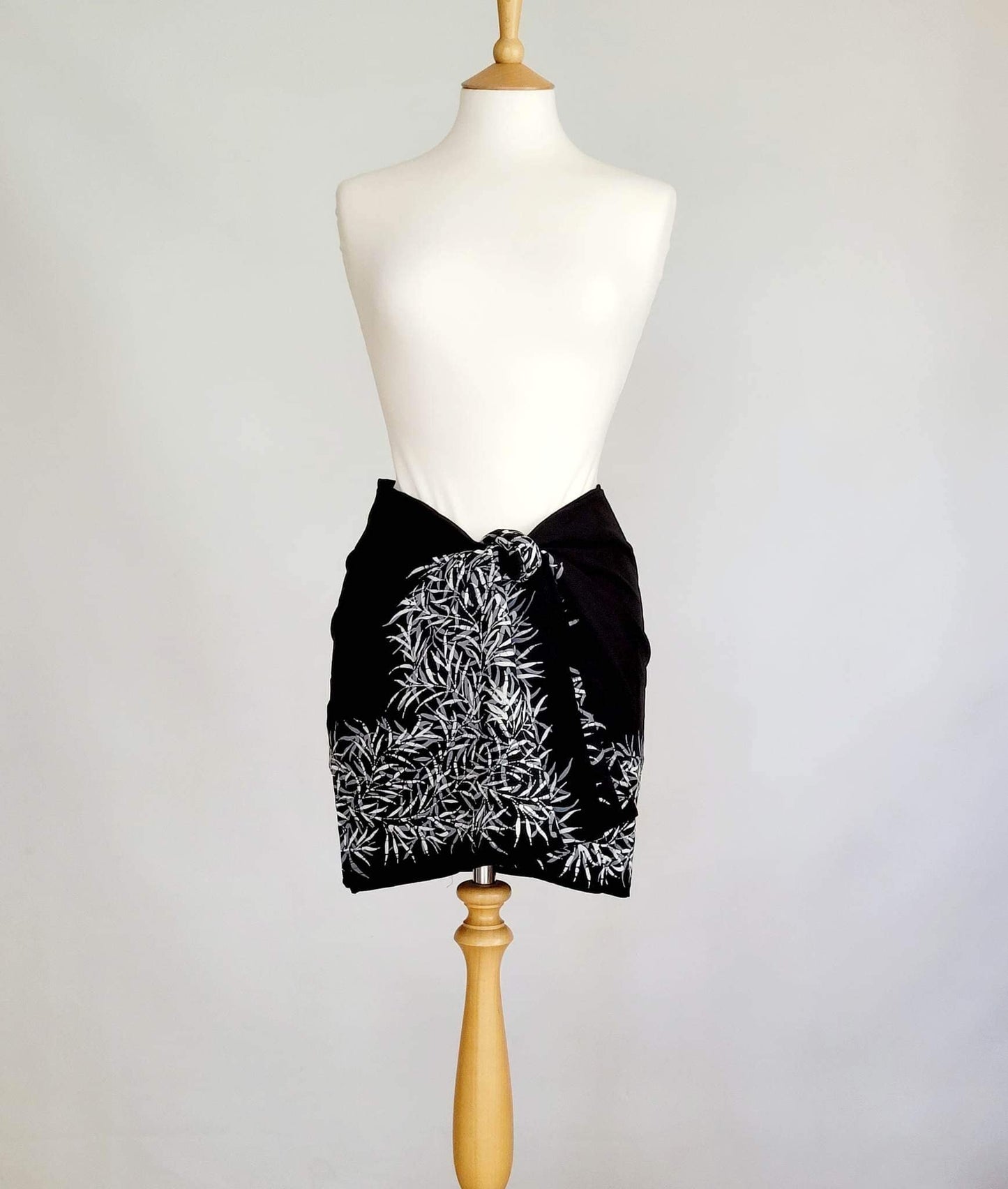 Bali Leaf Black Bordered Batik Sarong