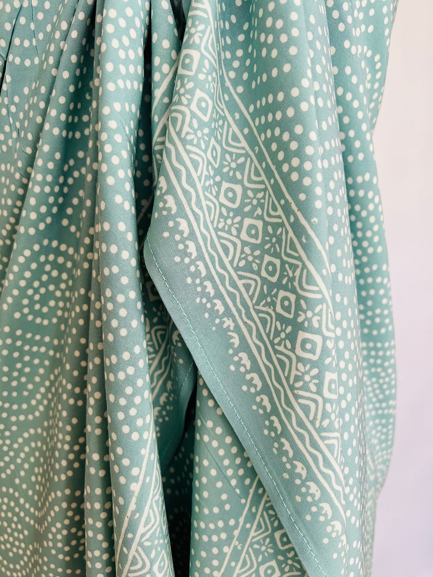 Pointillism Pastel Turquoise Batik Sarong