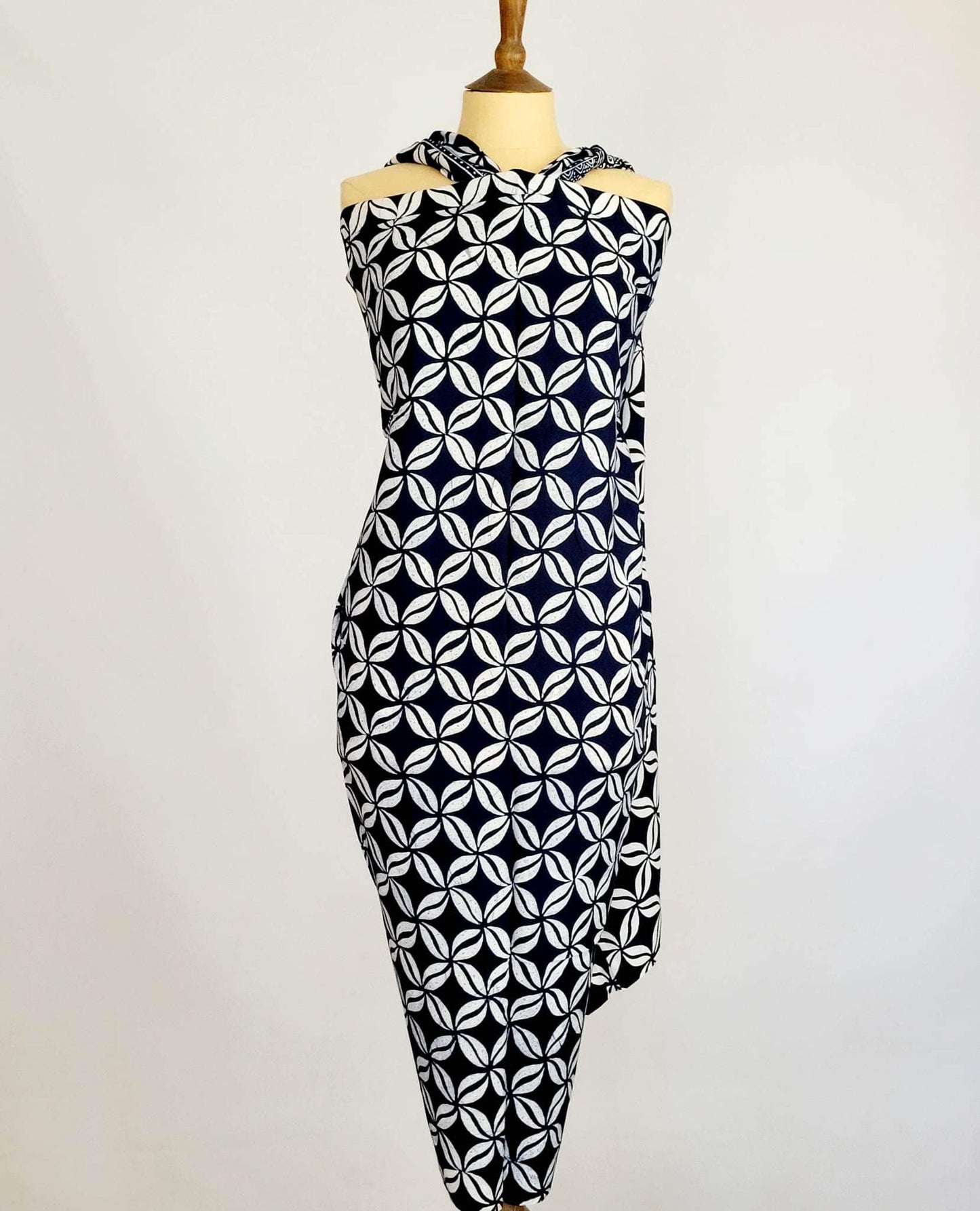 Cowrie Navy Batik Sarong