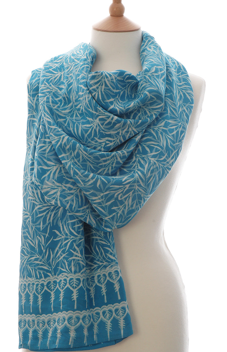 Black and White Bali Leaf Batik Sarong