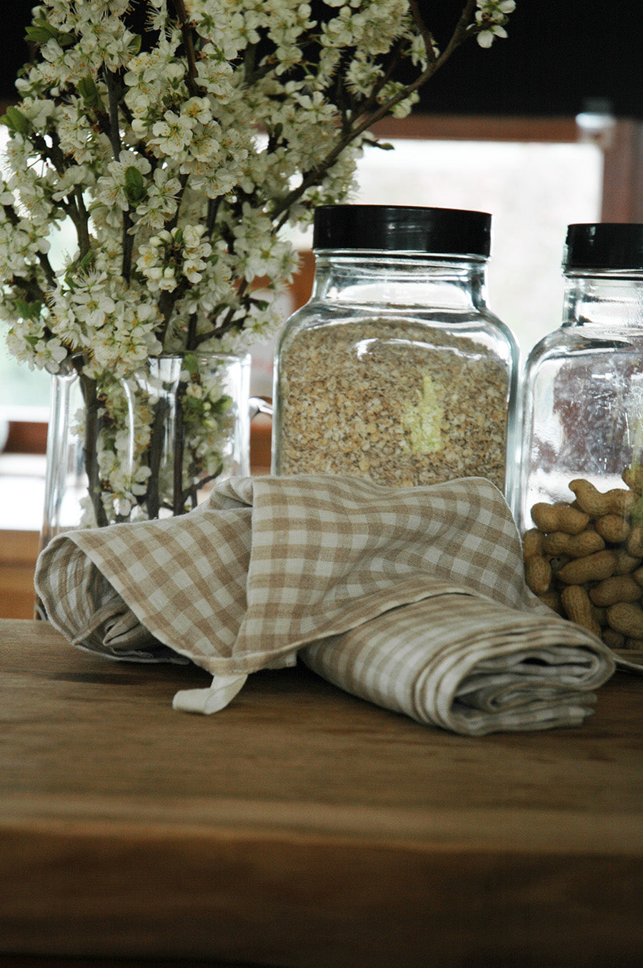 2 Natural Linen Gingham Tea Towels with Hanging Loop 50x65cm